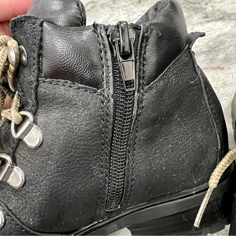 Steve Madden Lora Black Patent Leather Combat Side Zip Hiking Boots Size 5.5 - Picture 7 of 15